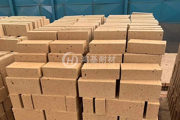 低蠕變高鋁磚和低氣孔高鋁磚的區(qū)別